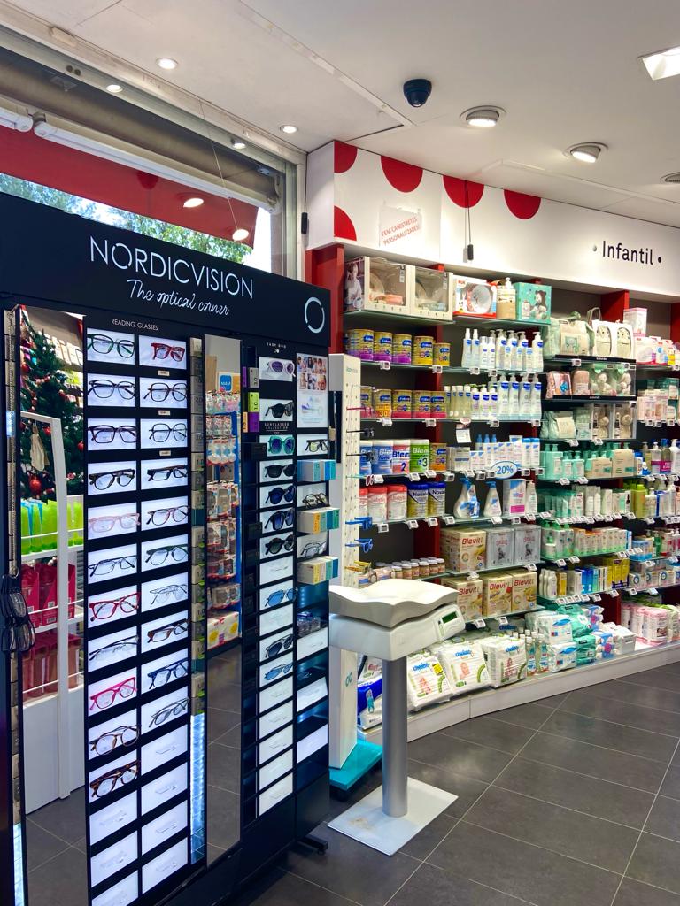 Interior lcoal farmacia